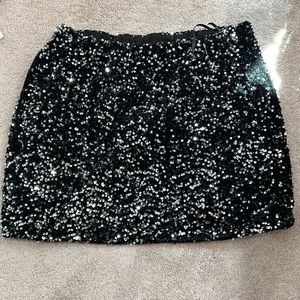 Brand new w/tags sparkly sequence skirt. Size 18